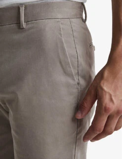 Reiss Wicket Buttoned-pocket Stretch-cotton Chino Shorts 9 Reiss Wicket Buttoned-pocket Stretch-cotton Chino Shorts -Fit & Flow Clothing Sales Store R03924922 MUSHROOM ALT04