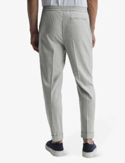 Reiss Brighton Pleated Slim-fit Tapered Stretch-woven Trousers 8 Reiss Brighton Pleated Slim-fit Tapered Stretch-woven Trousers -Fit & Flow Clothing Sales Store R03980724 SOFTGREY ALT03