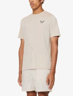 CASTORE Core Tech Logo-print Woven T-shirt -Fit & Flow Clothing Sales Store R04170798 SAND ALT02